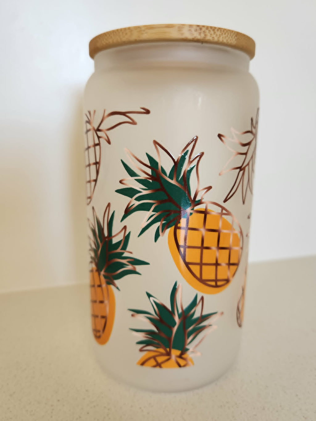 16oz Frosted Glass Libby Cup - tropical pineapple design with bamboo lid front view