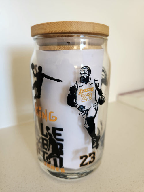 16oz Glass Libby Cup - Lakers #23 player in action with King text side view