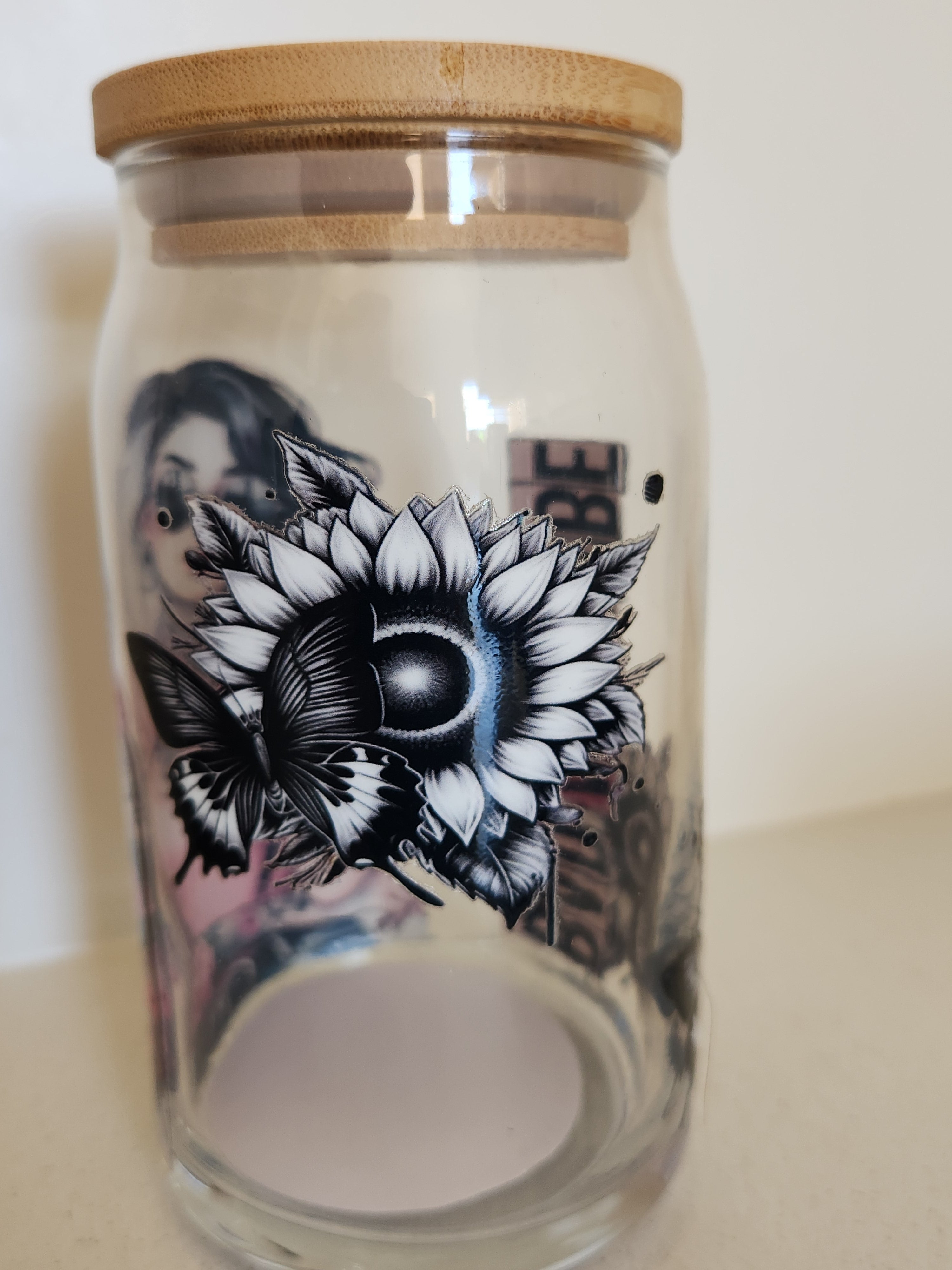 16oz Glass Libby Cup - Queen skull crown design